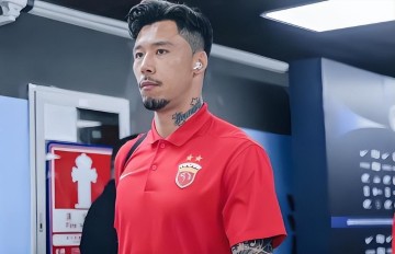 开云部门-上港本土中卫迎来久违爆发！主场踢三镇还上演破门好戏，值得期待